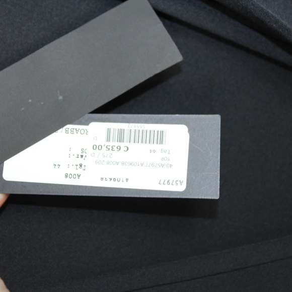 Versace Top. - Picture 7 of 8